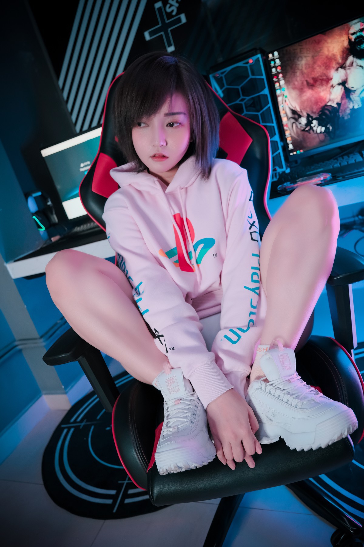 CosplayPotatoGodzillaLonleyGamer每日必看