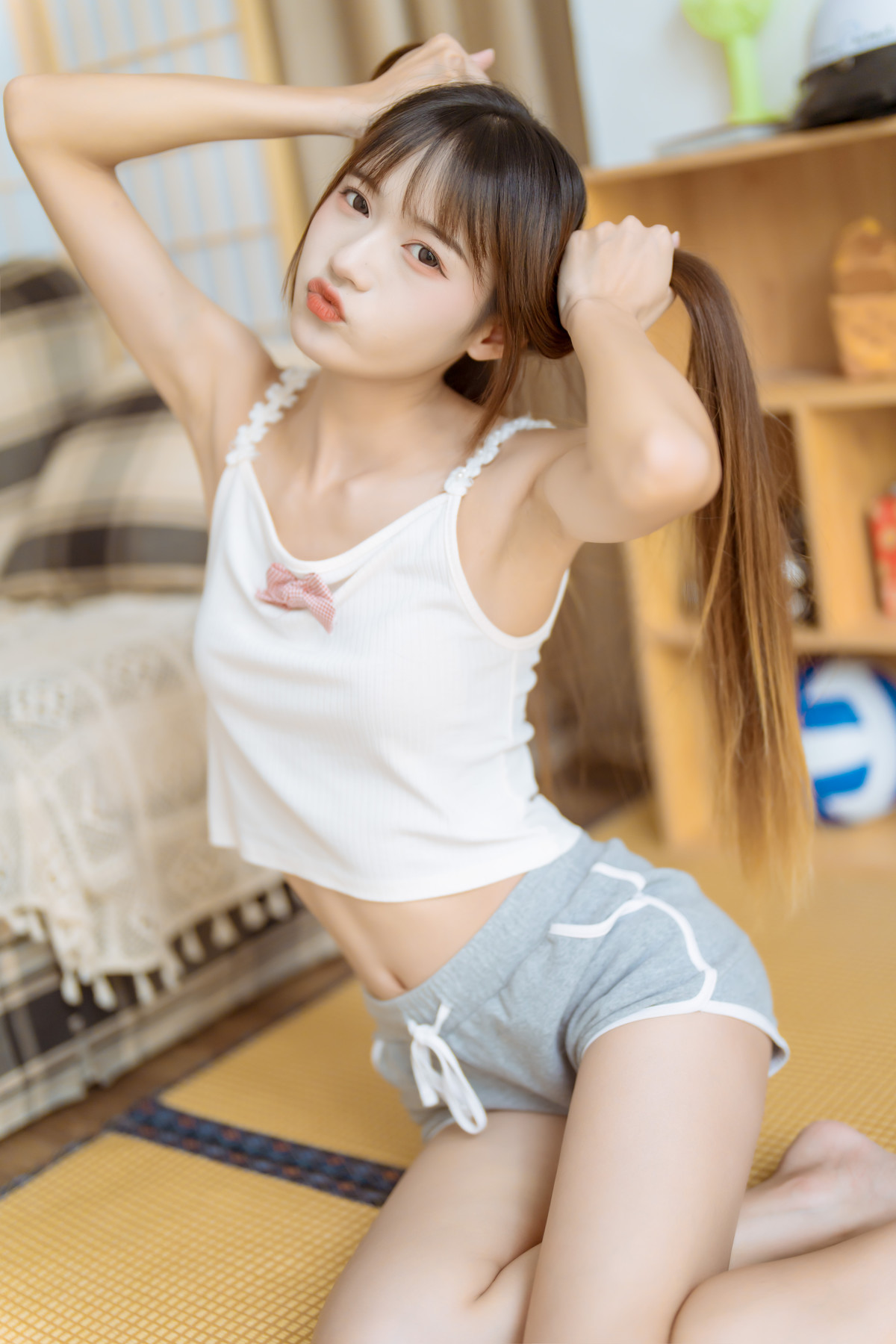 Cosplay兔子Zzz不吃胡萝卜早安少女今日更新