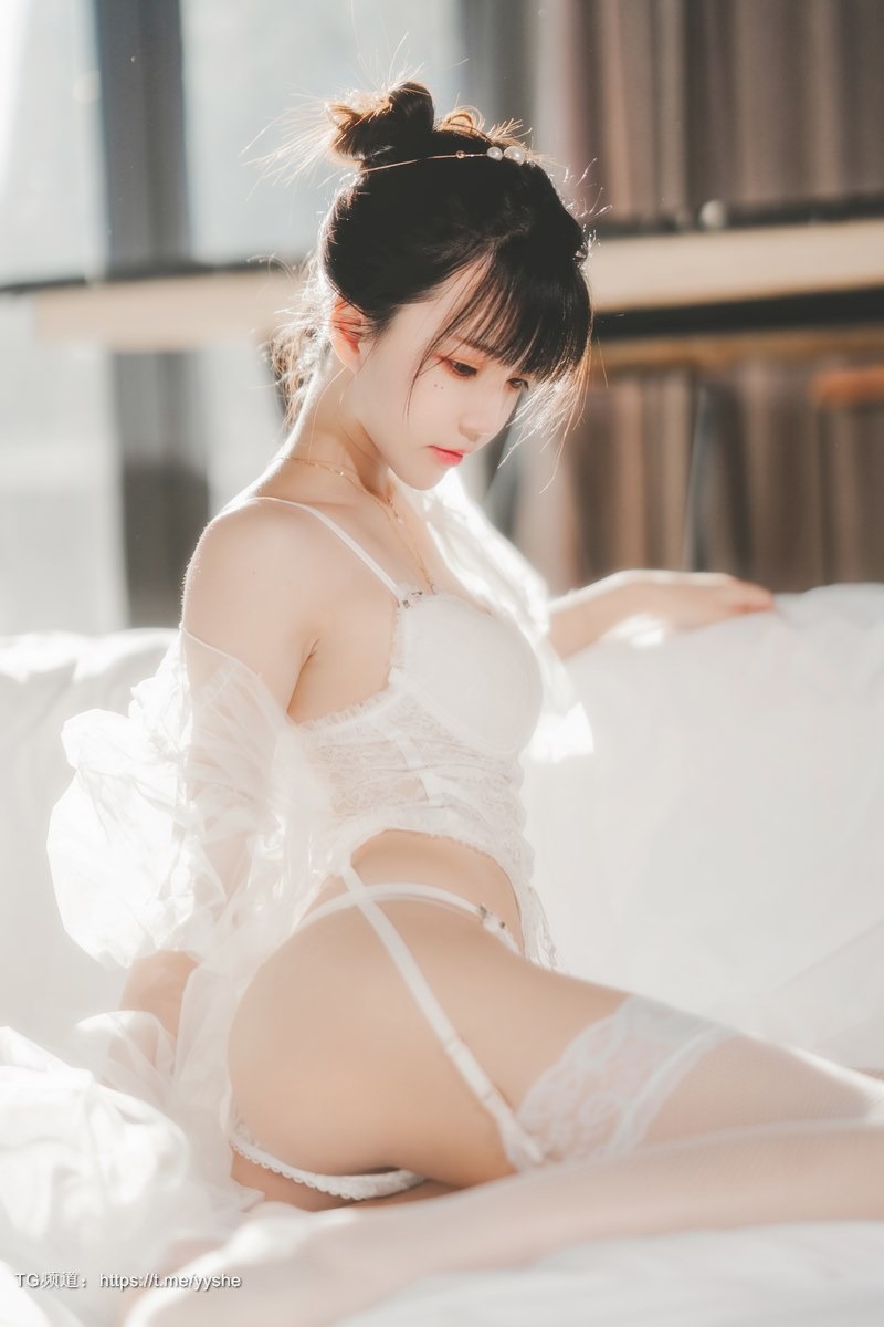 Cos桜桃喵白纱糖69P精选