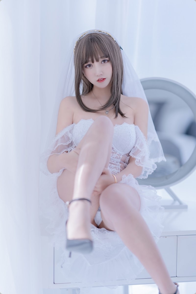 Cos过期米线线喵白雪姬61P网红写真