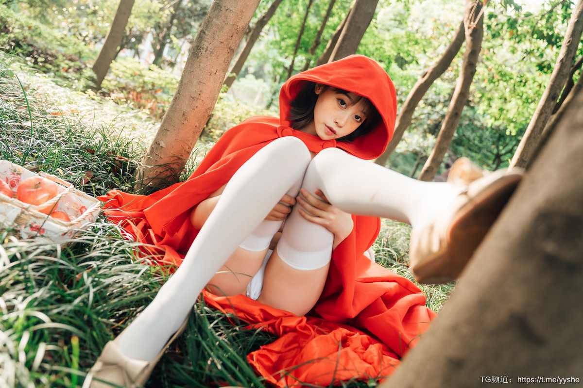 Cos奈汐酱大红帽31P2V福利资源
