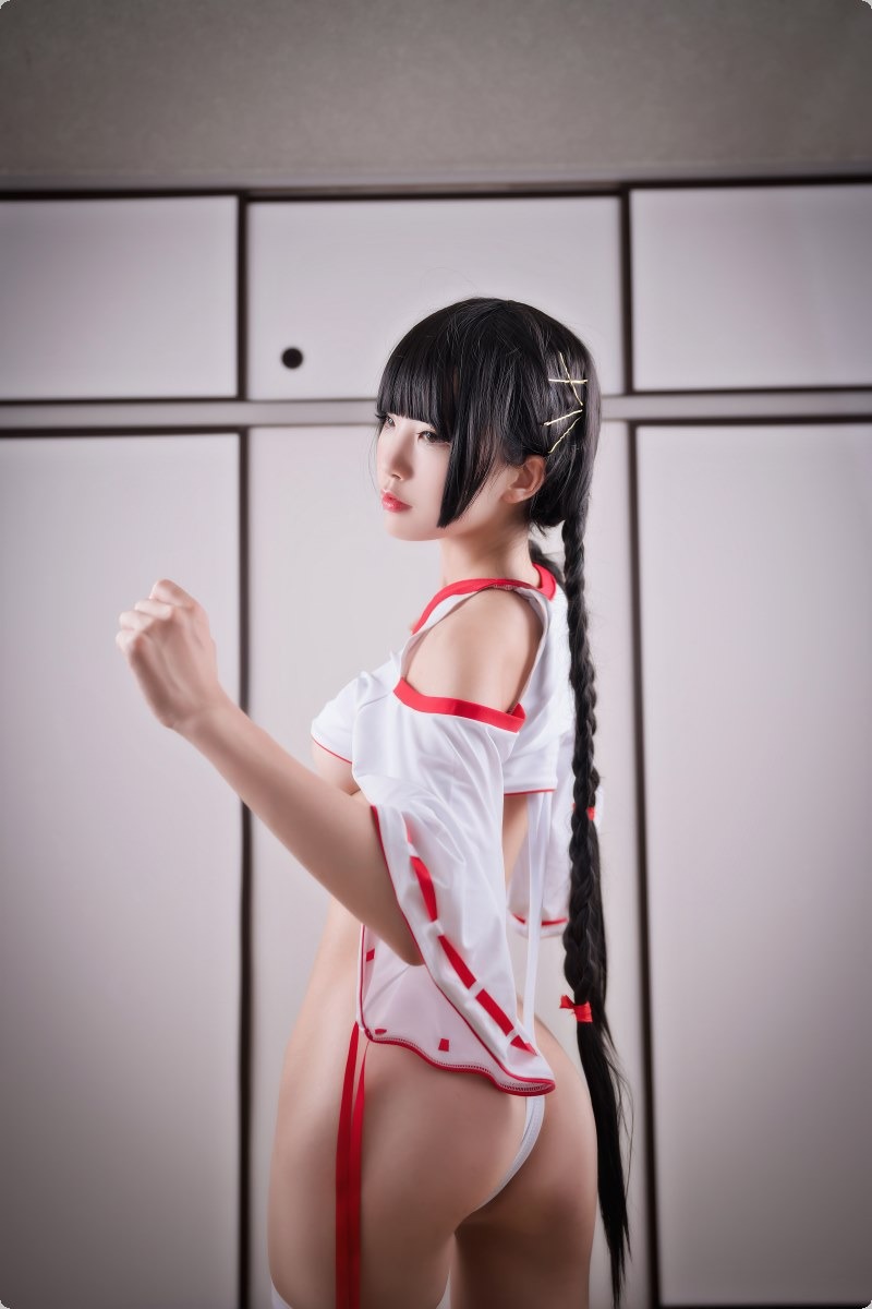 Cos水淼巫女30P网红写真