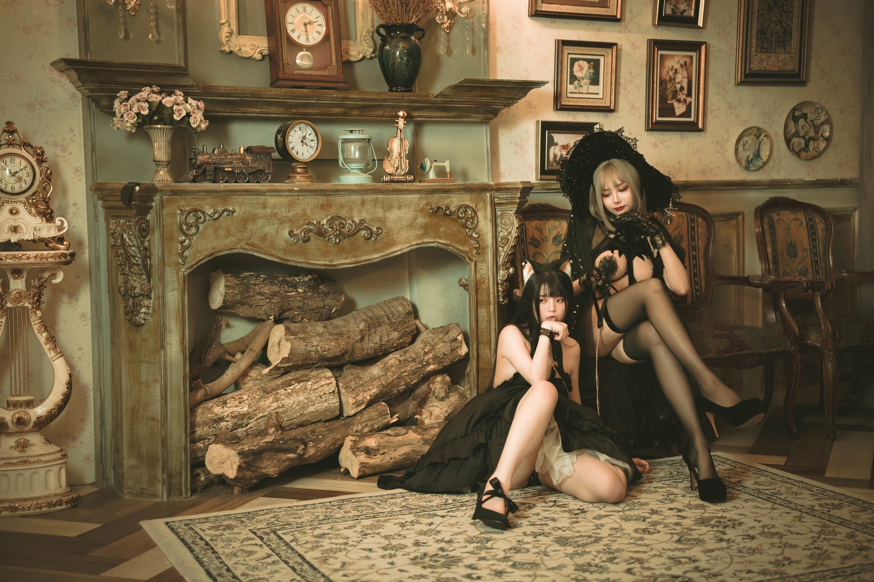 Cosplay香草喵露露杨枝甘露灰色花花蕾丝最新写真