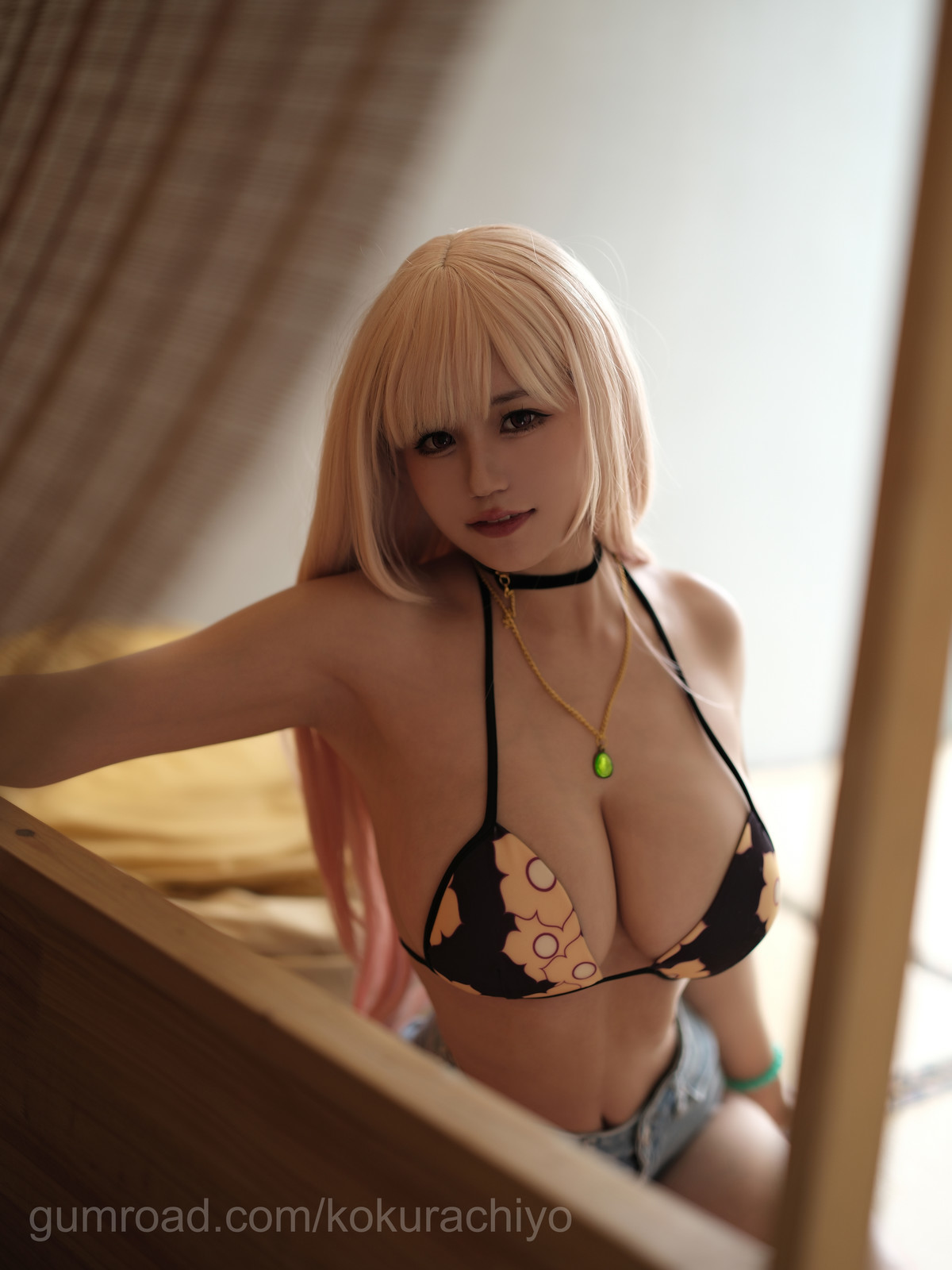 Cosplay小仓千代w喜多川海夢泳装人气写真