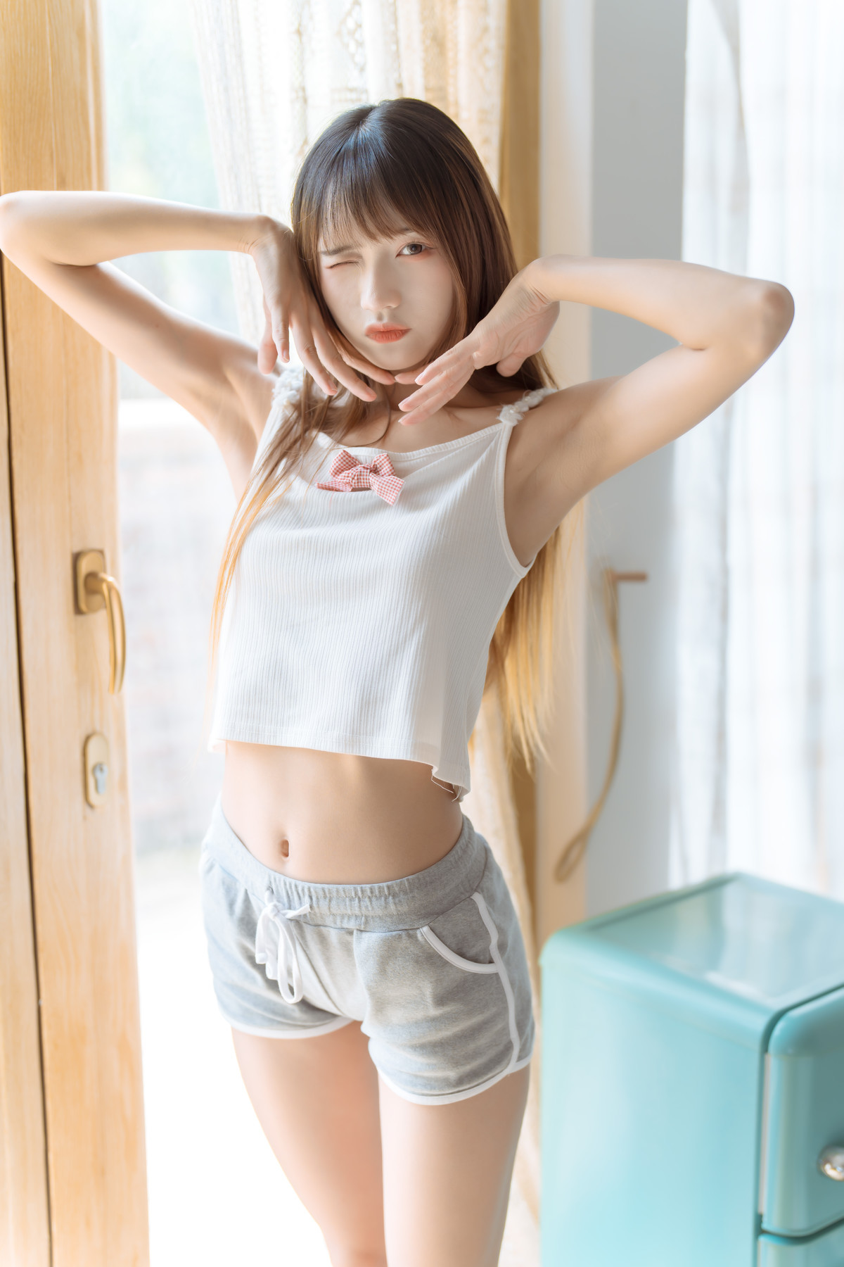 Cosplay兔子Zzz不吃胡萝卜早安少女今日更新