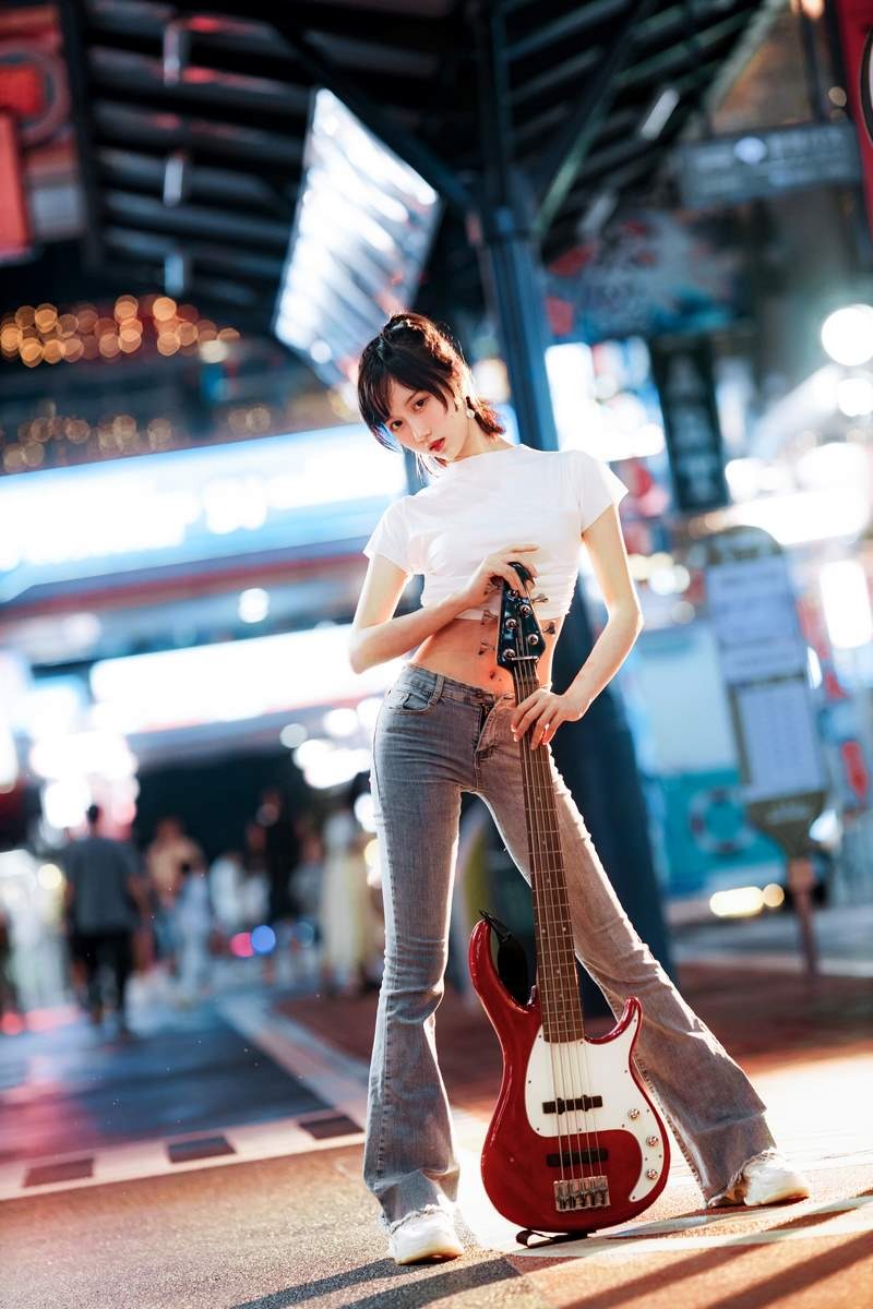 Cos木绵绵贝斯妹妹下28P在线预览