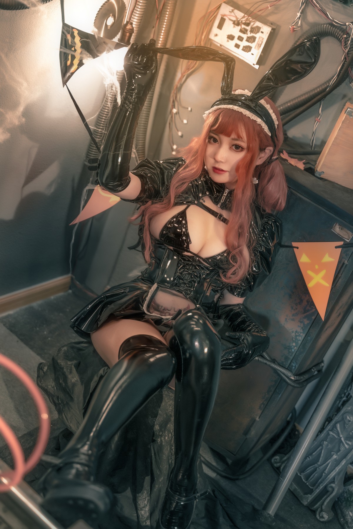 Cosplay奇行家狗崽漆皮兔女仆热门合集