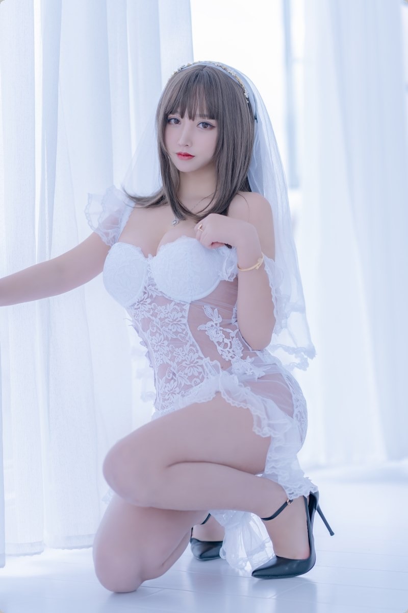 Cos过期米线线喵白雪姬61P网红写真