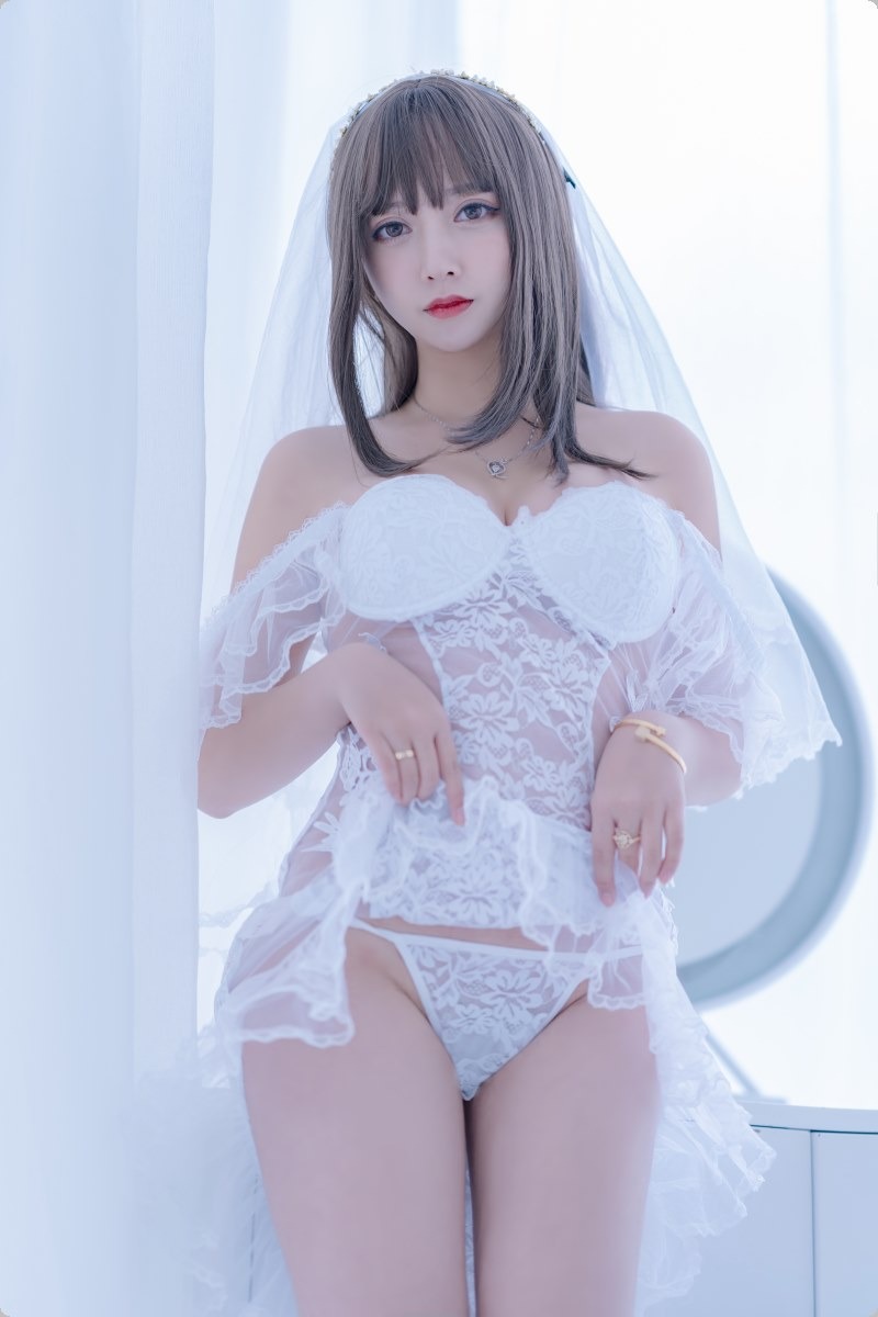 Cos过期米线线喵白雪姬61P网红写真