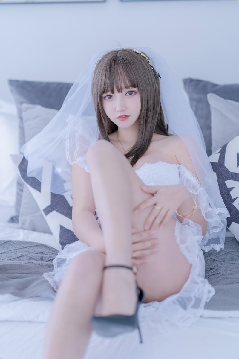 Cos过期米线线喵白雪姬61P网红写真