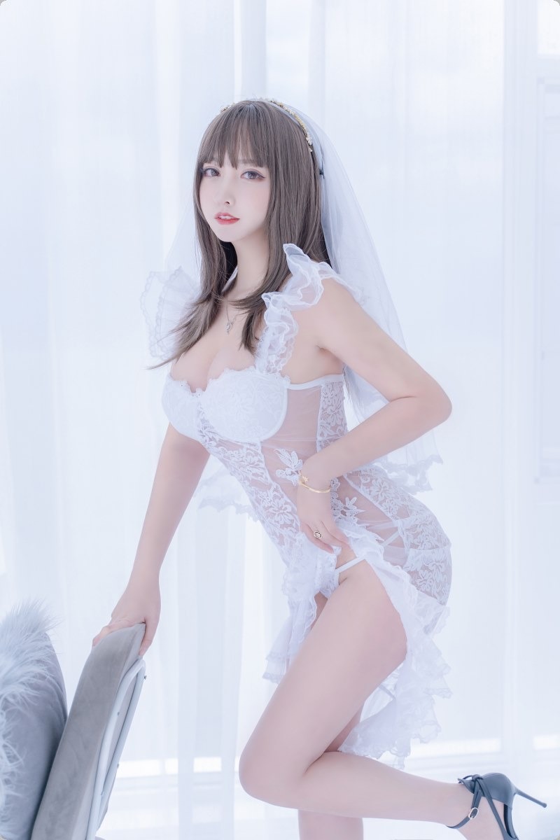 Cos过期米线线喵白雪姬61P网红写真