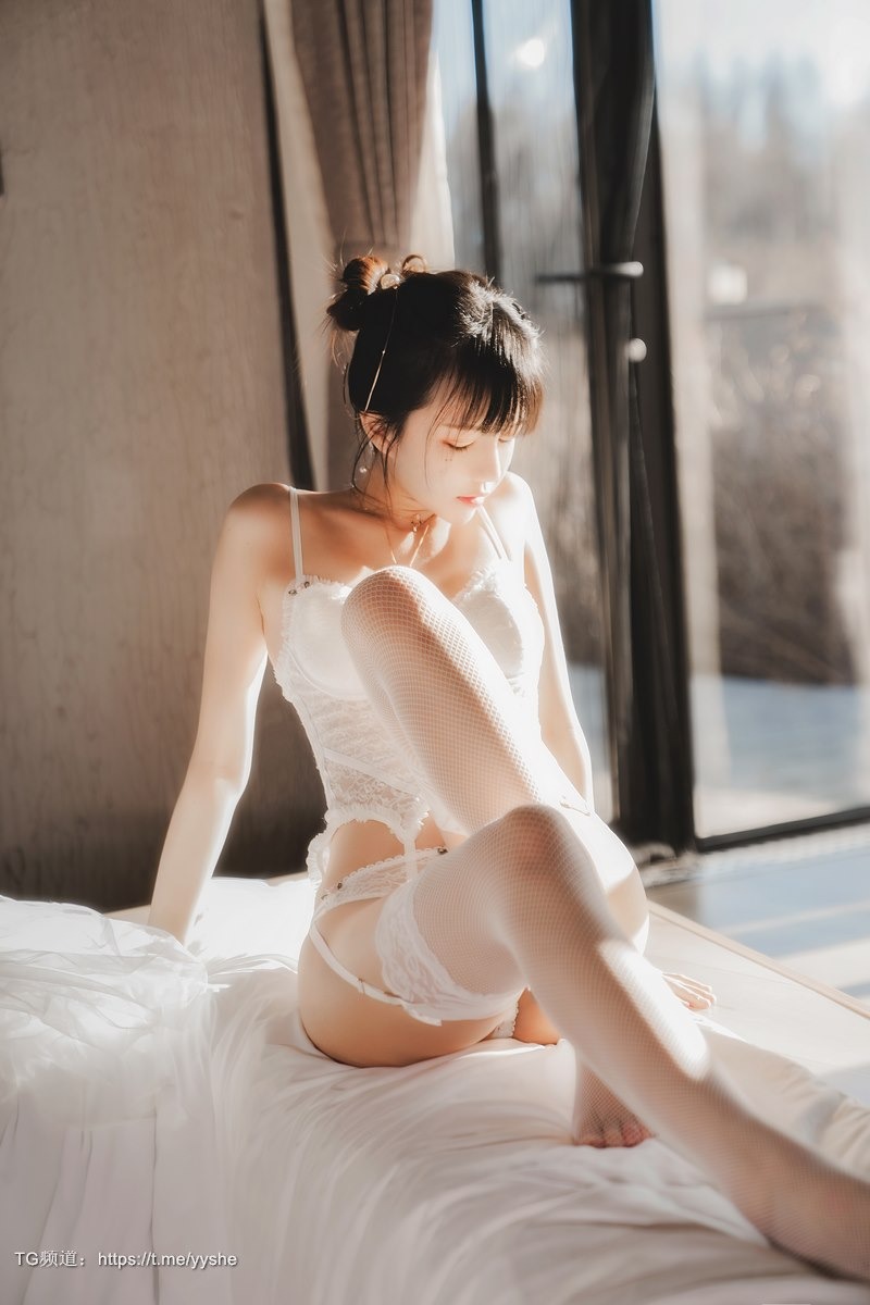Cos桜桃喵白纱糖69P精选