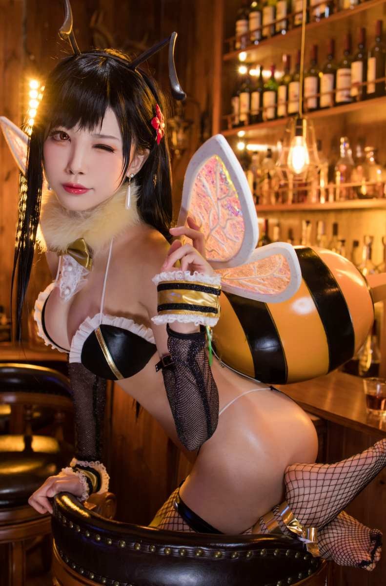 Cos水淼婚纱与蜜蜂88P首发资源