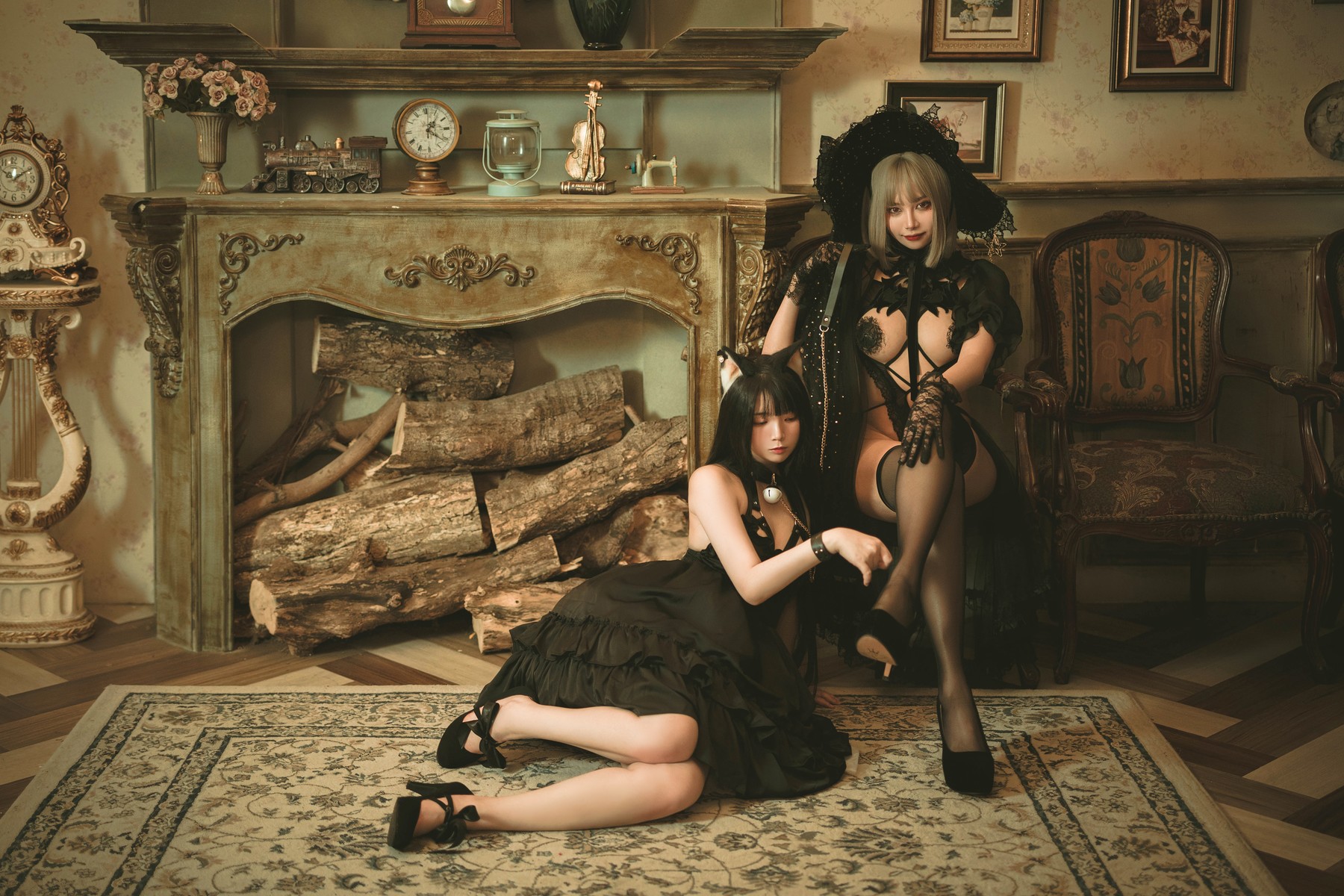 Cosplay香草喵露露杨枝甘露灰色花花蕾丝最新写真