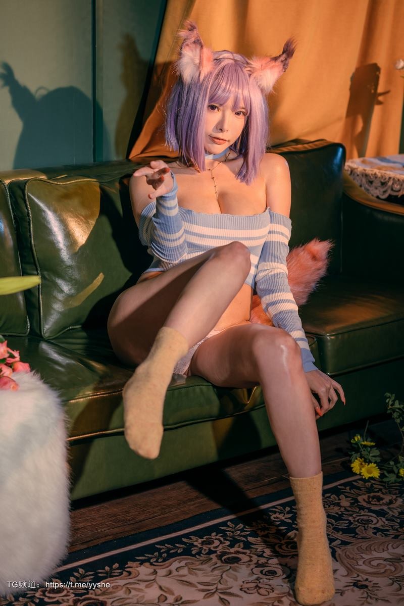 Cos秋和柯基兽耳娘狐狸30P1V套图