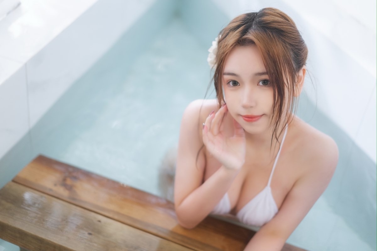 Cos一北亦北和服泳装26P1V每日必看