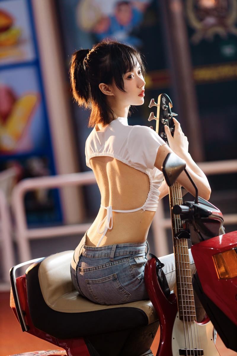 Cos木绵绵贝斯妹妹下28P在线预览