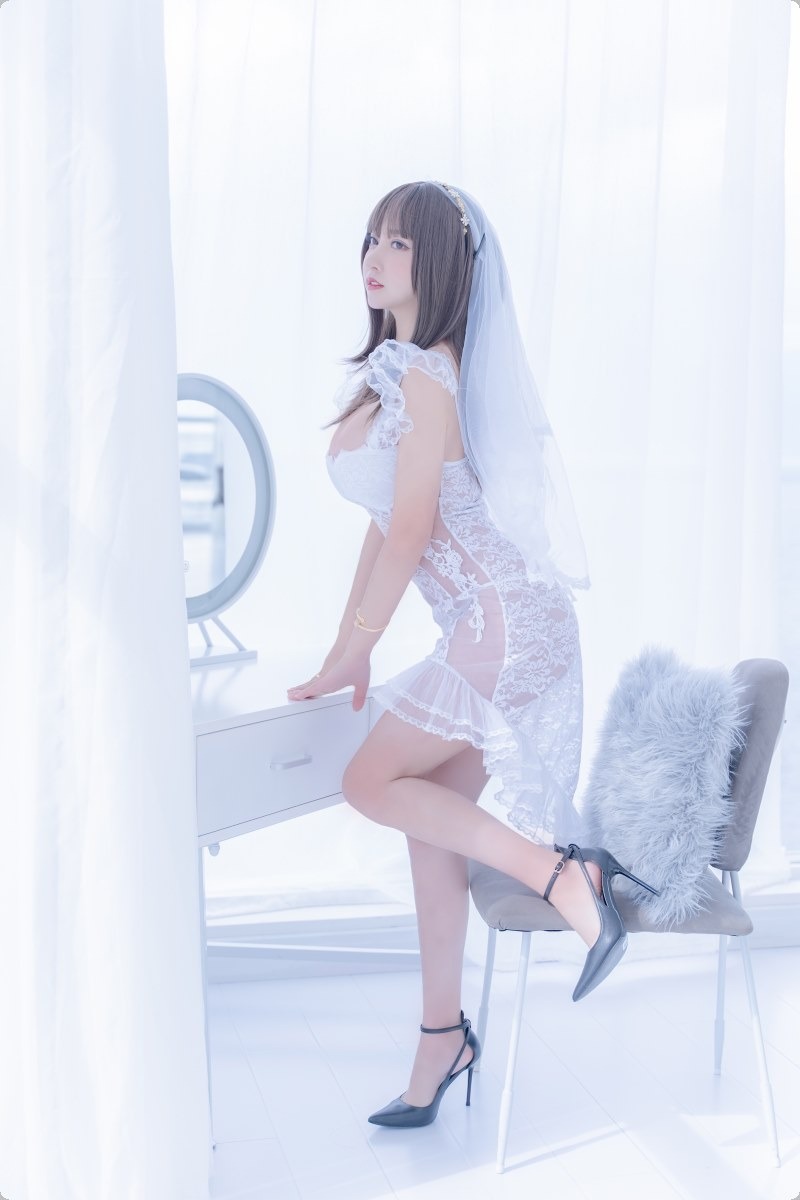 Cos过期米线线喵白雪姬61P网红写真