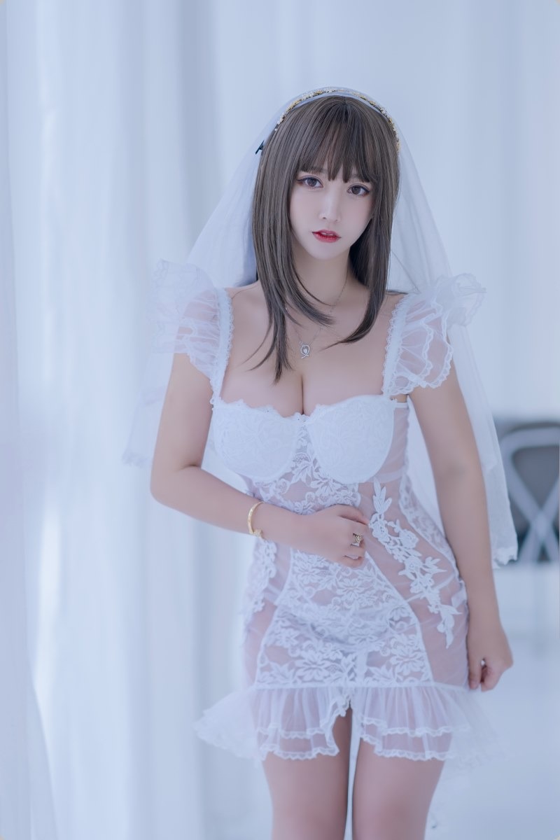 Cos过期米线线喵白雪姬61P网红写真