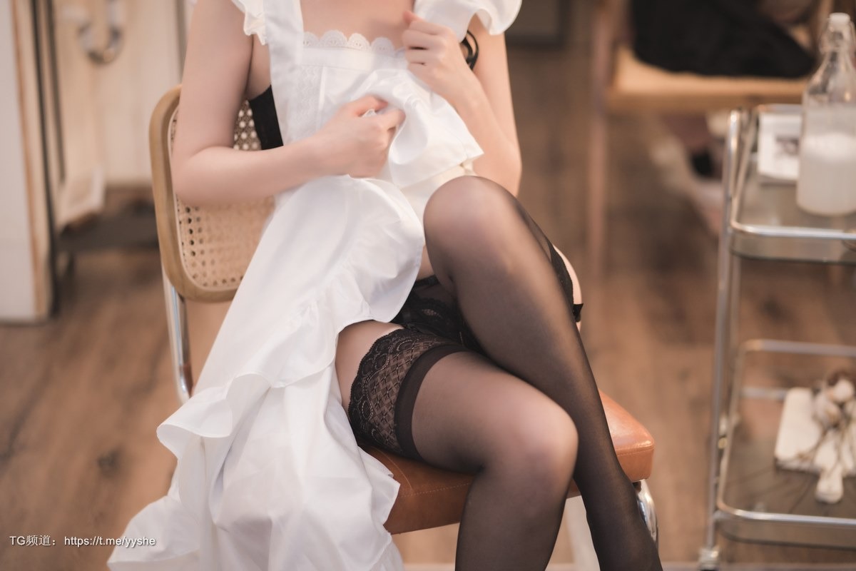 Cos凉凉子牛奶女仆45p每日必看