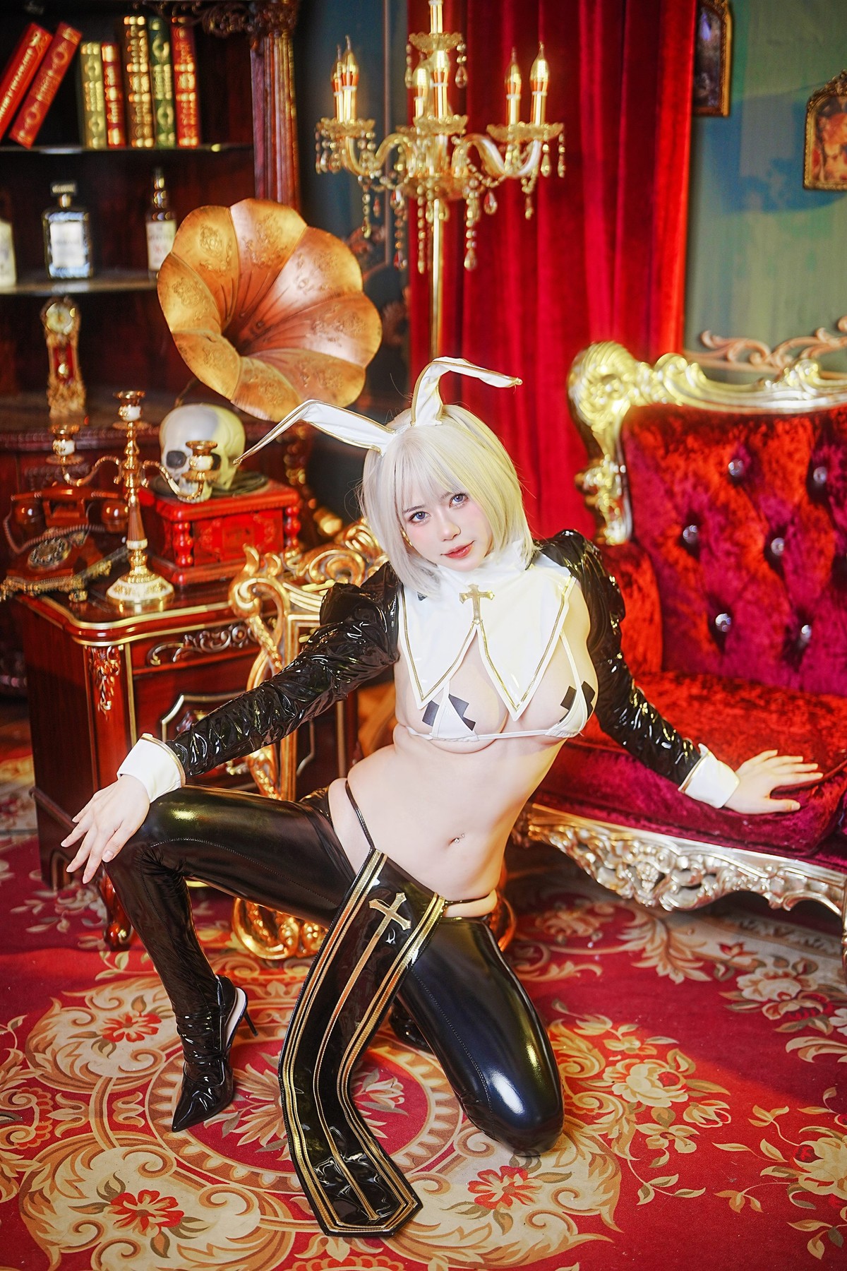 CosplayTina很妖孽呀皮衣小兔子本周精选