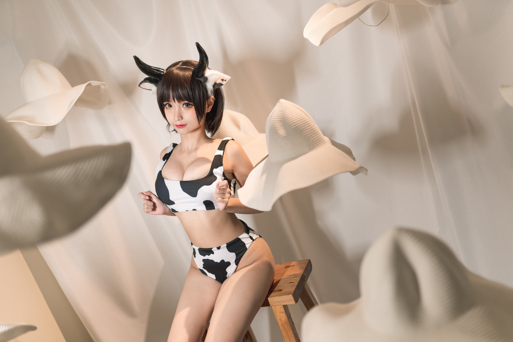 Cosplay蠢沫沫Chunmomo花花牛爆款写真