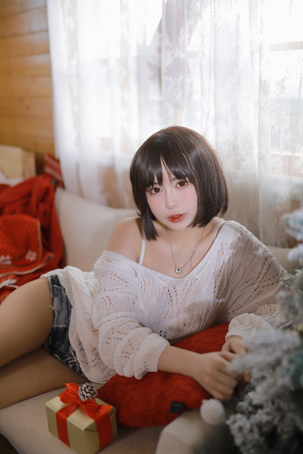 CosplayTina很妖孽呀温柔短发妹妹稀有资源