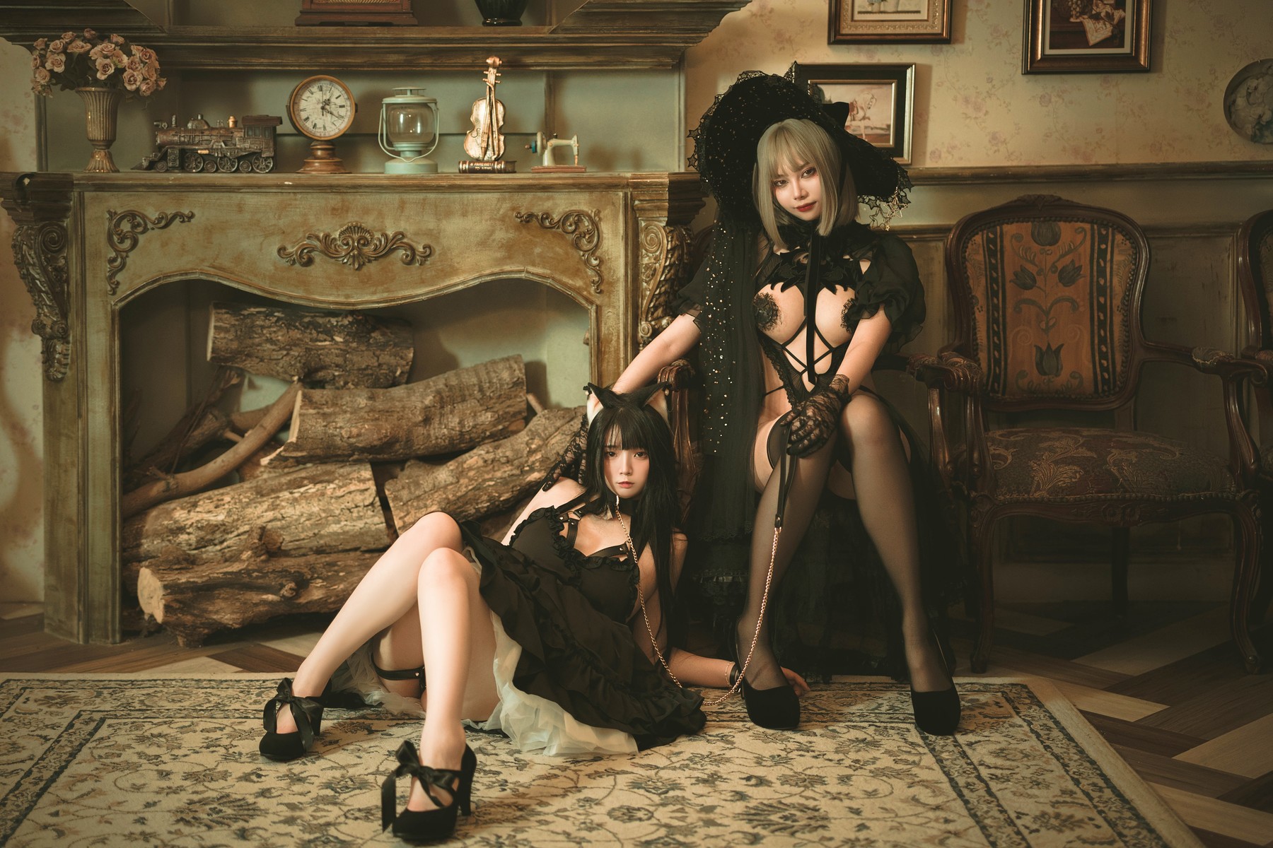 Cosplay香草喵露露杨枝甘露灰色花花蕾丝最新写真