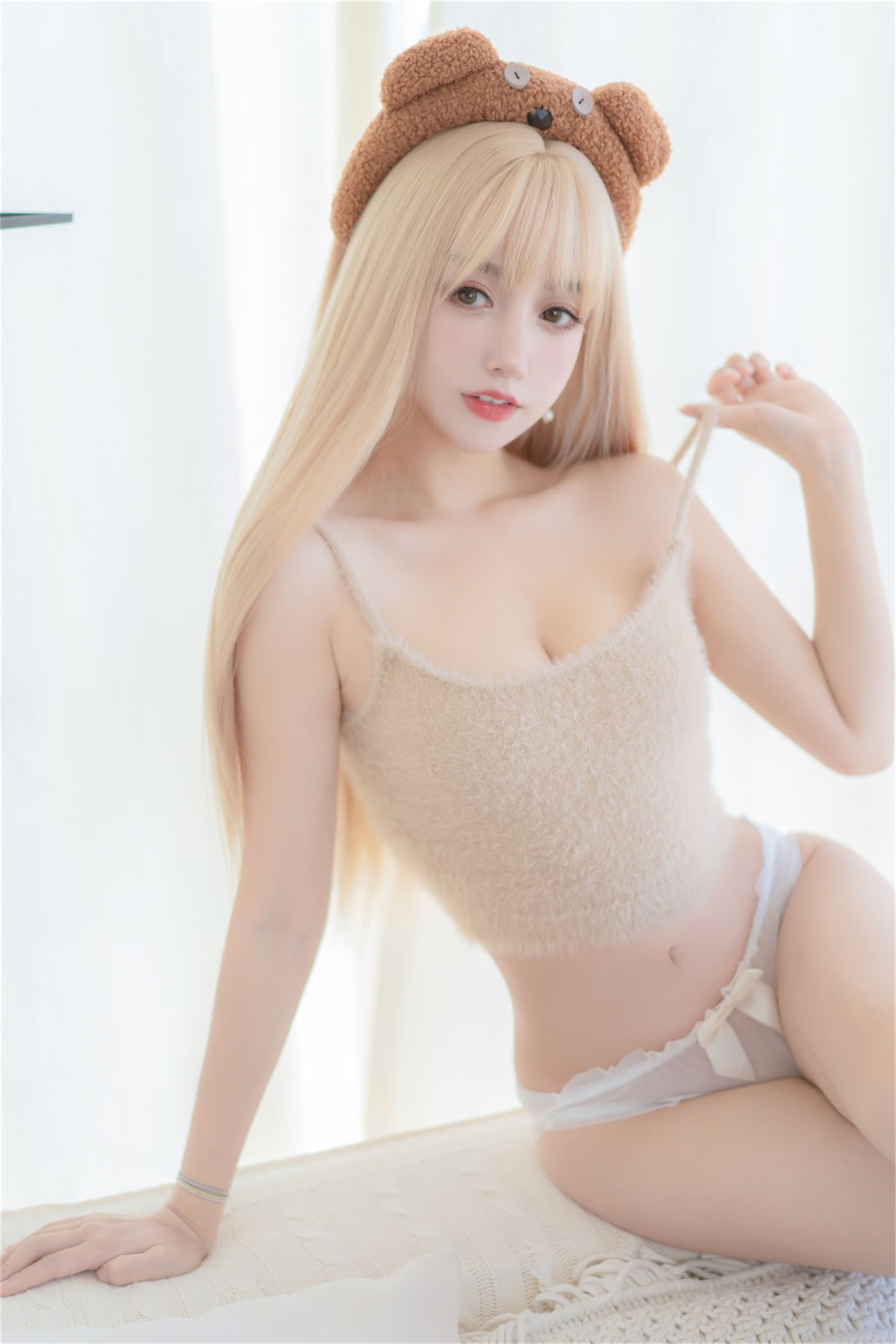 Cosplay过期米线线喵小熊软糖精华合集
