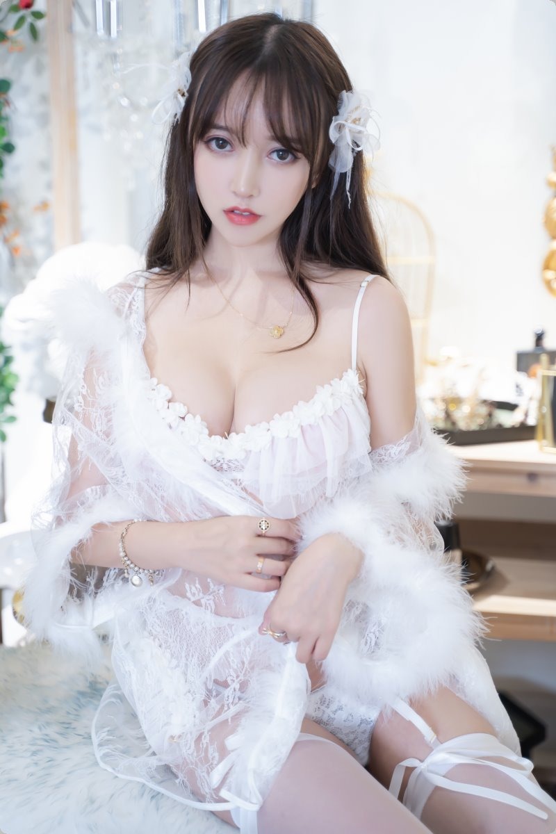 Cos过期米线线喵天使44P今日更新