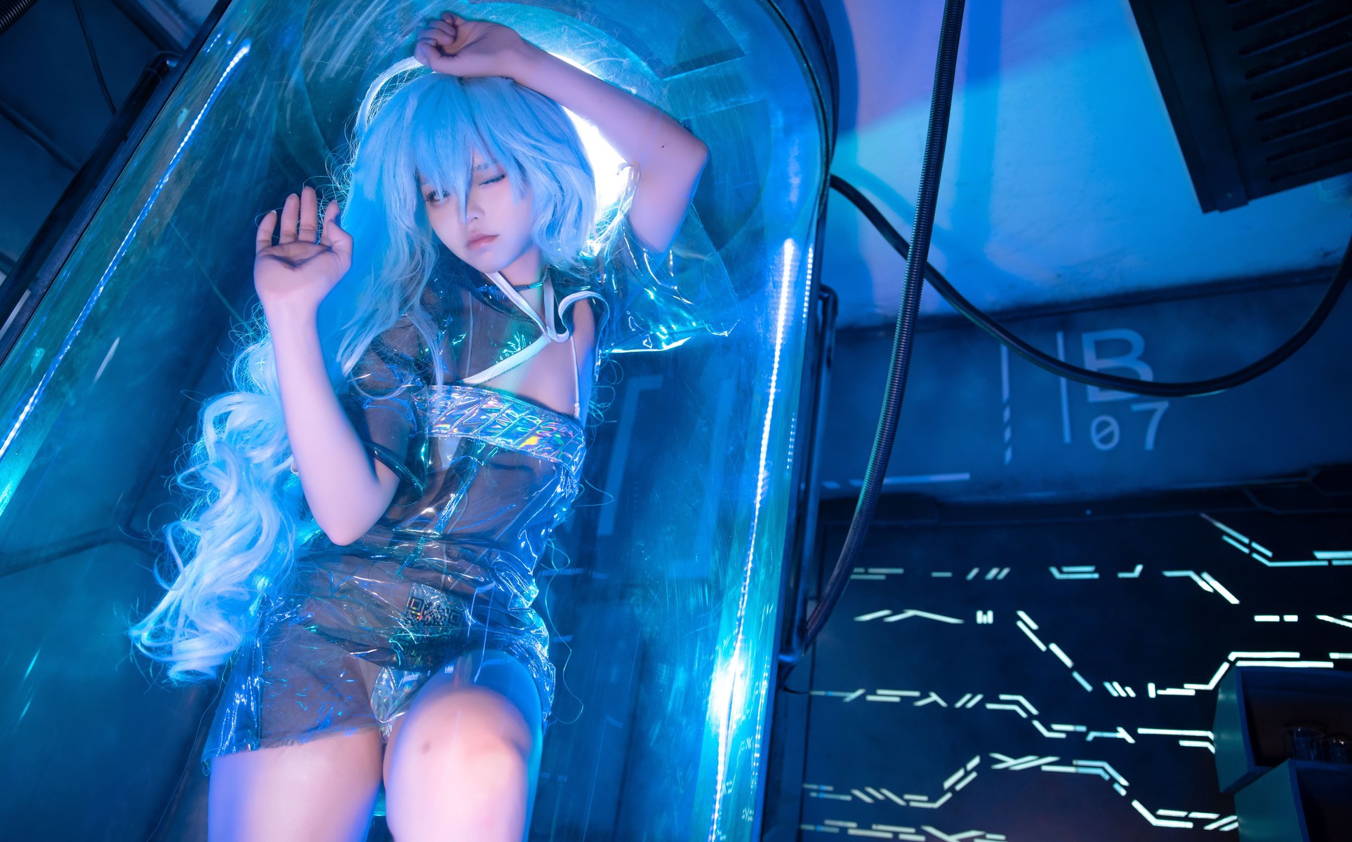 CosplayG44不会受伤芙洛伦开箱爆款写真