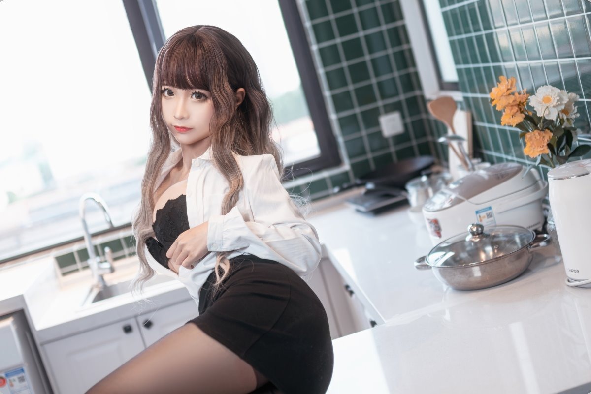 Cos蠢沫沫制服40P限时福利