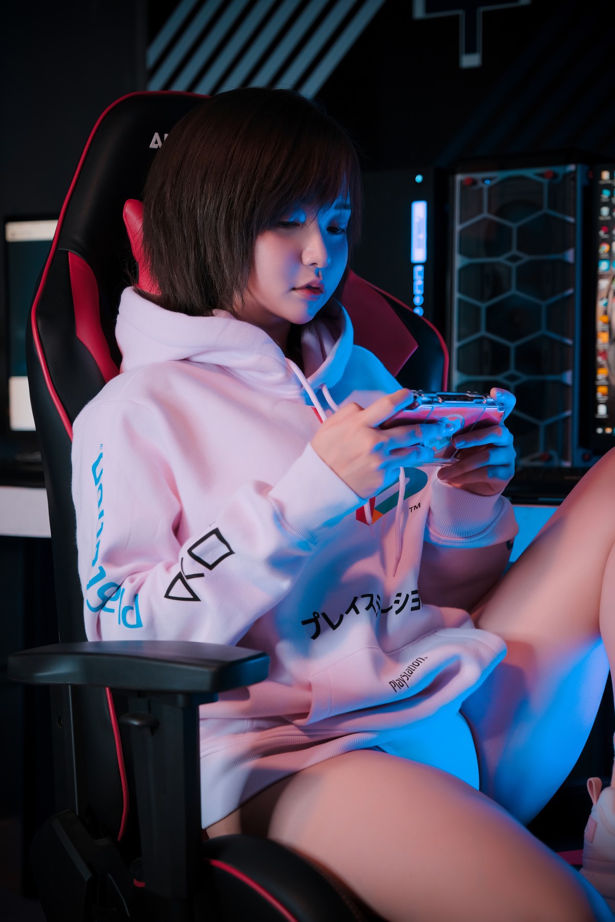 CosplayPotatoGodzillaLonleyGamer每日必看