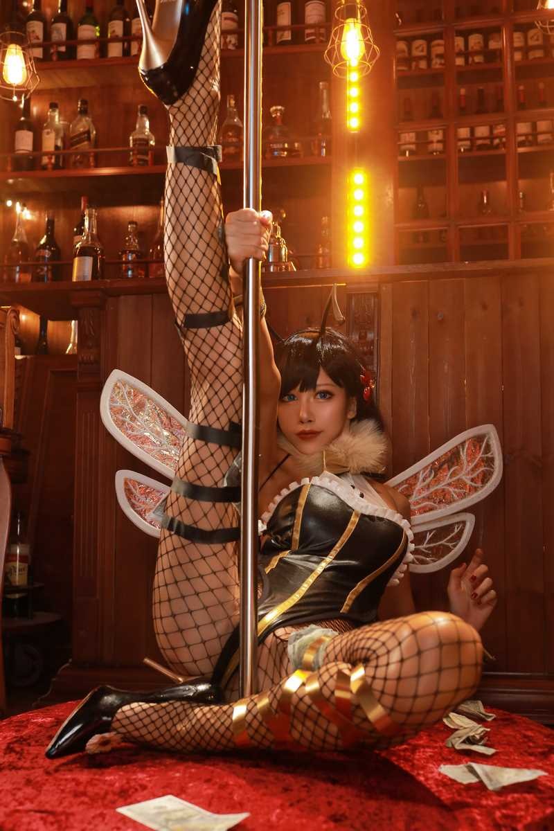 Cos水淼婚纱与蜜蜂88P首发资源