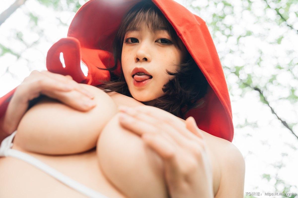 Cos奈汐酱大红帽31P2V福利资源