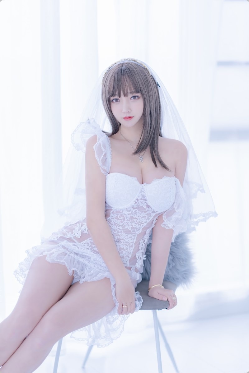 Cos过期米线线喵白雪姬61P网红写真